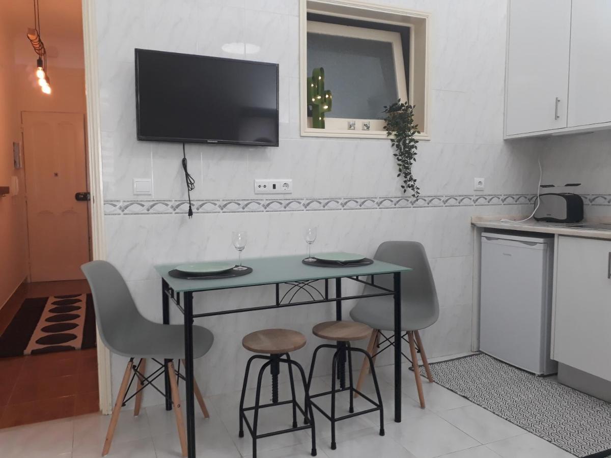 Apartamento Nas Olaias A 5 Minutos Da Faculdade Isel E Ist Lisbon Luaran gambar
