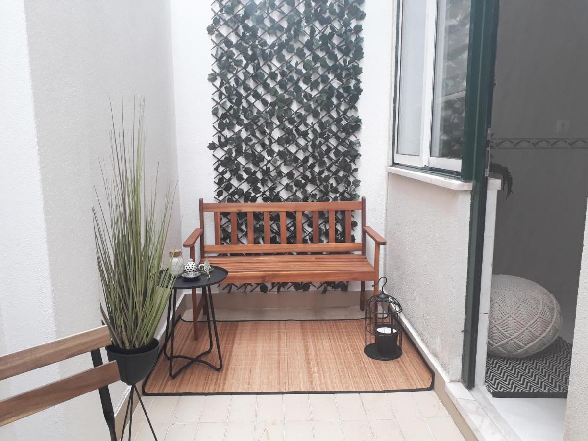 Apartamento Nas Olaias A 5 Minutos Da Faculdade Isel E Ist Lisbon Luaran gambar